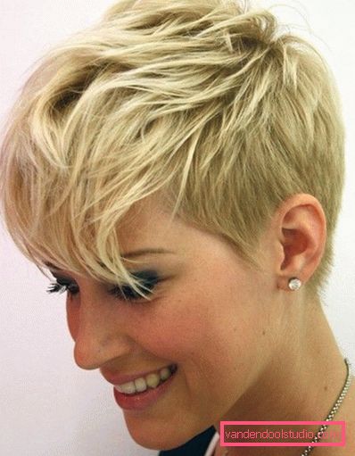 pixie fryzura zdjęcia blondynka