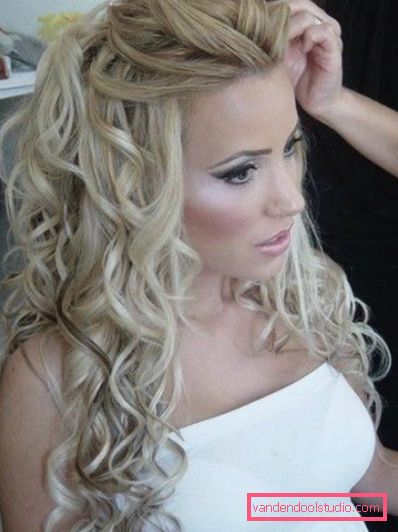 Fryzura ślubna z chignon