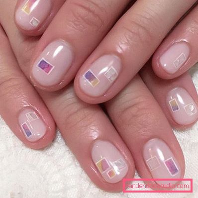 Piękny wiosenny manicure 2019-2020