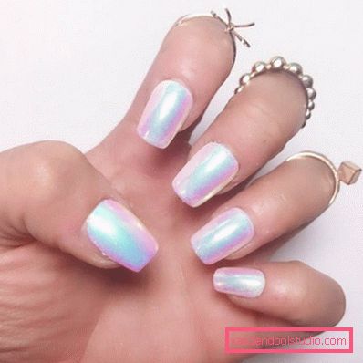 Piękny wiosenny manicure 2019-2020