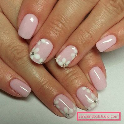 Piękny różowy manicure 2019-2020 rok