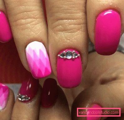 Piękny różowy manicure 2019-2020 rok
