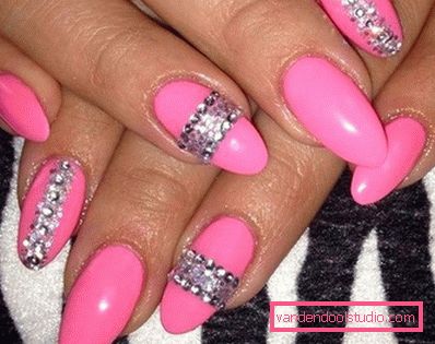 Piękny różowy manicure 2019-2020 rok