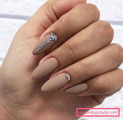 Niesamowity manicure księżycowy 2019-2020 na 15 najlepszych trendów