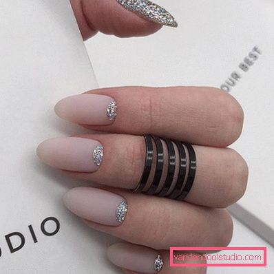 Niesamowity manicure księżycowy 2019-2020 na 15 najlepszych trendów