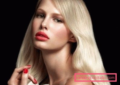 uwodzicielska blondynka