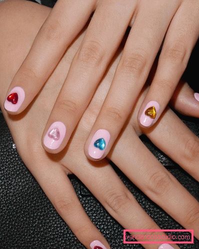 Trendy do manicure na 14 lutego