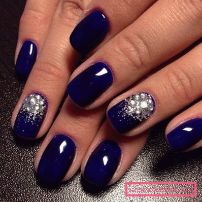 Stylowy manicure do krótkich paznokci