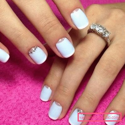 Stylowy manicure do krótkich paznokci