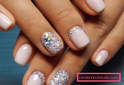 Stylowy manicure do krótkich paznokci