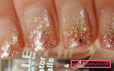 manicure do szkoły z błyskotkami