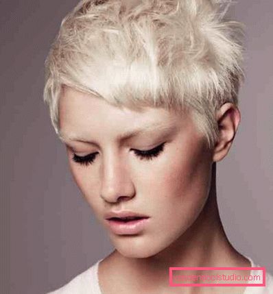 Delikatne fryzury w stylu pixie