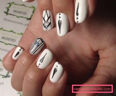 Stylowy geometryczny manicure 2019-2020 roku