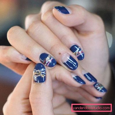 Niesamowity „nagi” manicure w stylu „negatywnej przestrzeni” 2019-2020