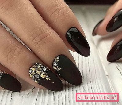 Wspaniały manicure z cyrkoniami 2019-2020