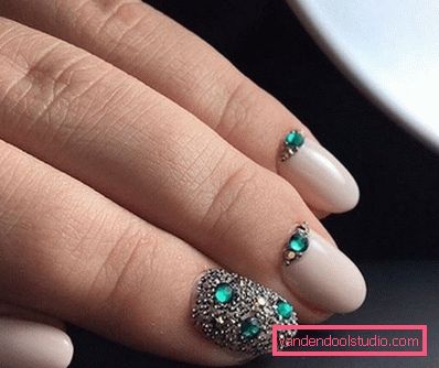 Wspaniały manicure z cyrkoniami 2019-2020