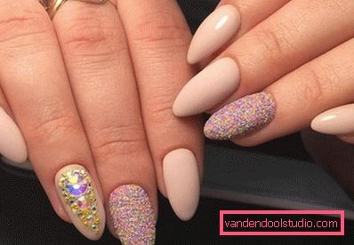 Wspaniały manicure z cyrkoniami 2019-2020