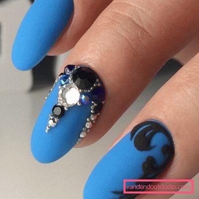 Wspaniały manicure z cyrkoniami 2019-2020