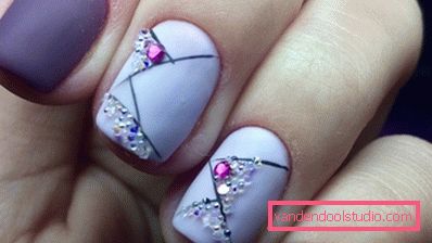 Wspaniały manicure z cyrkoniami 2019-2020