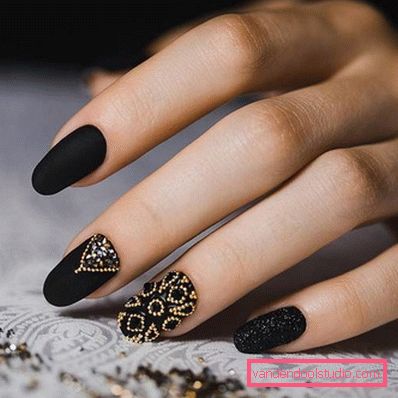 Wspaniały manicure z cyrkoniami 2019-2020