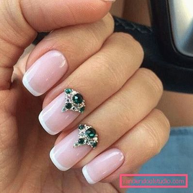 Wspaniały manicure z cyrkoniami 2019-2020