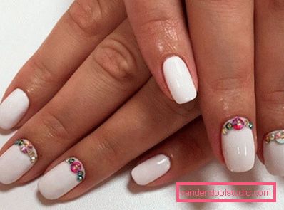 Piękny manicure ślubny 2019-2020 rok