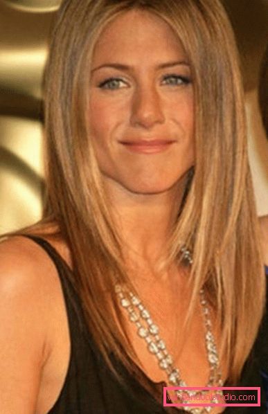 Fryzury Jennifer Aniston - stylowe wizerunki gwiazdy
