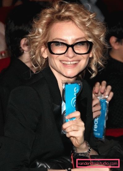 Stylowa fryzura Evelina Khromchenko