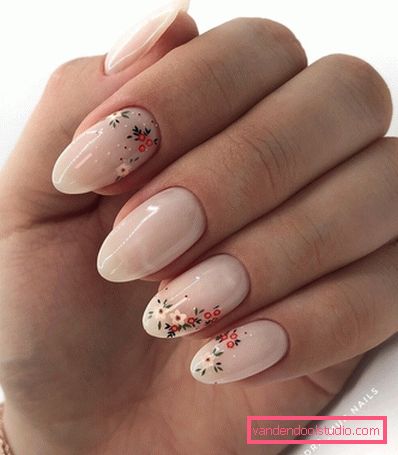 Delikatny lekki manicure 2019-2020