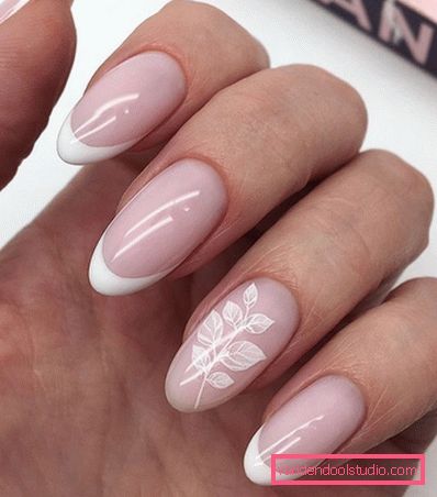 Delikatny lekki manicure 2019-2020