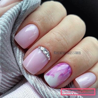 Manicure supernowe wiosna-lato 2019-2020 - trendy mody sezonowego wzornictwa paznokci