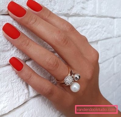 Manicure supernowe wiosna-lato 2019-2020 - trendy mody sezonowego wzornictwa paznokci