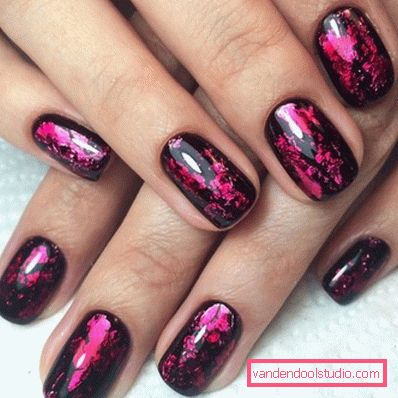 Genialny manicure z folią na lata 2019-2020