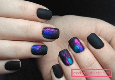 Genialny manicure z folią na lata 2019-2020