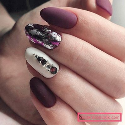 Genialny manicure z folią na lata 2019-2020