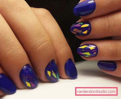 Genialny manicure z folią na lata 2019-2020