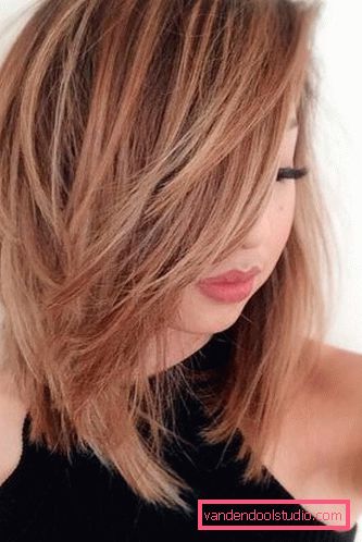 Damskie fryzury do średnich włosów bez stylizacji